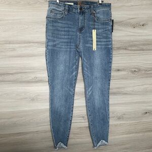 NWT- Women's Kut from the Kloth Cutout Frayed Hem Ankle Skinny Jeans, Carlo